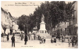 83 HYERES - Place De La Republique, Statue Massillon. - Hyeres
