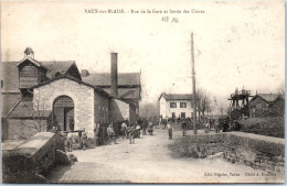 52 VAUX SUR BLAISE - Rue De La Gare Et Sortie Des Usines. - Otros & Sin Clasificación