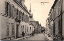 51 AY - La Rue Du Presbytere. - Ay En Champagne