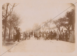 1891 Photo Afrique Algérie Rue Boisquilbert Fanfare Djelfa Souvenir Mission Géodésique Militaire Boulard Gentil - Old (before 1900)