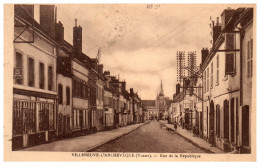 89 VILLENEUVE L'ARCHEVEQUE - Rue De La Republique, Perspective  - Villeneuve-l'Archevêque