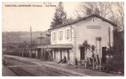 89 CHATEL CENSOIR - Vue D'ensemble De La Gare. - Altri & Non Classificati