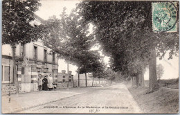 95 GONESSE - L'avenue De La Madeleine Et Gendarmerie - Other & Unclassified