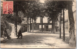 94 ARCUEIL CACHAN - La Place Des Ecoles. - Arcueil