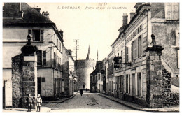 91 DOURDAN - Porte Et Rue De Chartres  - Dourdan
