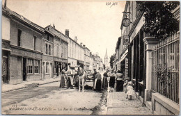 51 MOURMELON LE GRAND - La Rue De Chalons  - Mourmelon Le Grand