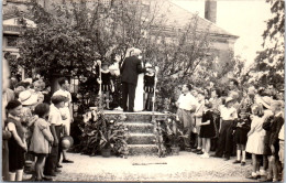 45 VANNES SUR COSSON - CARTE PHOTO - Corso Fleurie 1948, Le Maire, La Reine. - Other & Unclassified