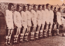 FOOTBALL MONDIAL 1962 LA TCHECOSLOVAQUIE QUI RENCONTRERA LE BRESIL DE PELE EN FINALE PHOTO 18X13CM - Sport