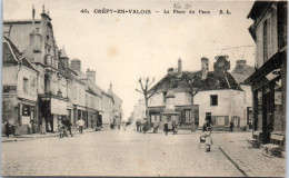 60 CREPY EN VALOIS - La Place Du Paon. - Crepy En Valois