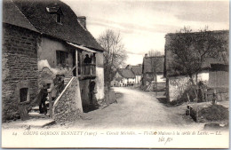 63 LASTIC - Vieilles Maisons A La Sortie Du Village. - Andere & Zonder Classificatie