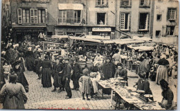 63 CLERMONT FERRAND - La Place Du Marche. - Clermont Ferrand