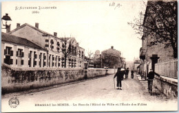 63 BRASSAC LES MINES - La Rue De L'hotel De Ville, Ecole Des Filles - Other & Unclassified