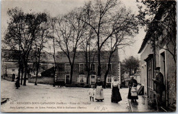 72 MEZIERES SOUS LAVARDIN - La Place De L'eglise -  - Andere & Zonder Classificatie