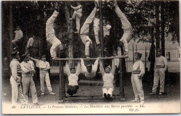 72 LA FLECHE - Le Prytanee Militaire, Moniteurs Aux Barres Paraleles - La Fleche