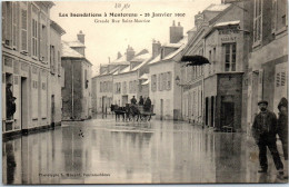 77 MONTEREAU - Rue Saint Maurice Pendant La Crue De 1910 - Montereau