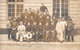 Les Anciens De La 8ème Compagnie Du 5ème Régiment De Ligne - Carte Photo D' Un Groupe - Regimente