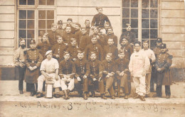 Les Anciens De La 8ème Compagnie Du 5ème Régiment De Ligne - Carte Photo D' Un Groupe - Reggimenti