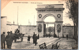 17 ROCHEFORT SUR MER - Vue Sur La Porte De L'arsenal. - Rochefort