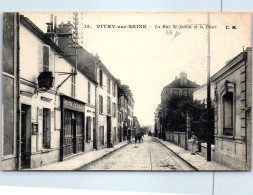 94 VITRY SUR SEINE - La Rue Saint Aubin Et La Poste. - Vitry Sur Seine