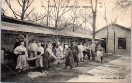 92 RUEIL - Le Lavoir De La Caserne. - Rueil Malmaison