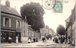 60 MERU - La Rue De Beaumont. - Meru