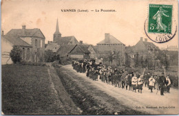 45 VANNES SUR COSSON - La Procession En Sortie De Commune  - Autres & Non Classés