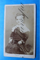 C.D.V. Carte De Visite. Atelier Portret Photo  L.H.ZEYEN, Liège   "Marie DEMARTEAU" - Personnes Identifiées