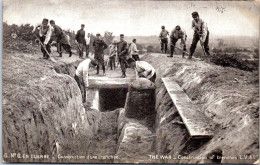 MILITARIA - 1914/1918 - Construction D'une Tranchee. - Weltkrieg 1914-18
