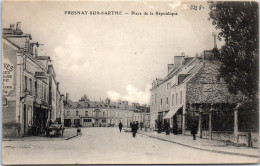 72 FRESNAY SUR SARTHE - La Place De La Republique. - Other & Unclassified