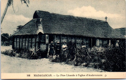 MADAGASCAR - Le Pere Lhande A L'eglise D'andevorante. - Madagascar