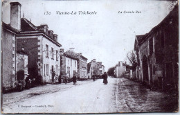 86 VIENNE LA TRICHERIE - La Grande Rue. - Sonstige & Ohne Zuordnung