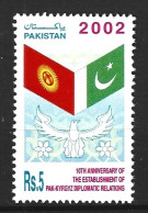 PAKISTAN. N°1067 De 2002. Drapeau Du Kirghizistan. - Sellos