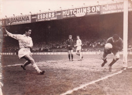 FOOTBALL 12/1961 RACONG CONTRE NICE AU PARC DES PRINCES ICI LE GARDIEN LAMIA PHOTO 18X13CM - Sporten