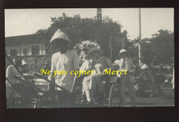 VIETNAM - SAIGON - FEMME EN POUSSE-POUSSE - Orte