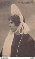 JEUNE FILLE DE PONT L'ABBE PROFIL DE LA COIFFE - Costumes