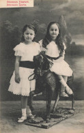 Luxembourg * Prinzessin Elisabeth & Prinzessin Sophie Von Luxemburg * Royale Royauté Royalty * Jouet Cheval Bois - Mondorf-les-Bains