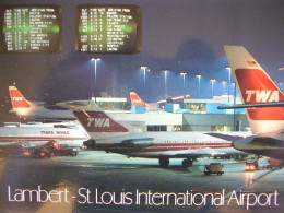 Avion / Airplane / TWA / Boeing B 747 - B727 - Tristar / Seen At Lambert-St-Louis Airport - 1946-....: Moderne