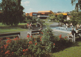 CPM.    "  BAD SODEN . SALMÜNSTER - KURPARKPARTIE MIT BLICK ZUM BEWEGUNGSZENTRUM  "  . CARTE AFFR AU VERSO  .  2 SCANNES - Bad Soden