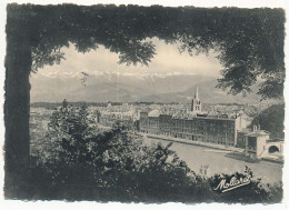 CPSM Dentelée Isère GRENOBLE "Reine Des Alpes" L'Isère, Le Téléphérique Et Les Alpes Dans Un Décor De Verdure - Grenoble