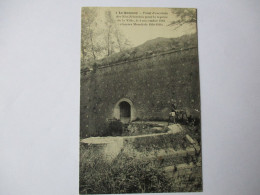 Cpa..Le Quesnoy..(nord)..point D'escalade Des Néo-zélandais Pour La Reprise De La Ville Le 4 Novembre 1918..animée - Le Quesnoy