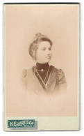 Photo H. Eilertsen, Epinal, Place Des Vosges, 17 & 2, Rue Du Palais De Justice, Junge Dame Avec Hochgestecktem Haar  - Anonieme Personen