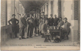 49 Conflit Européen De 1914 - ANGERS - La Promenade Sous Une Galerie Du Nouveau Séminaire - Angers