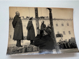 Executie Van Oorlogsmidadigers WOII Kiev 1946 - Foto 2 - Guerre, Militaire