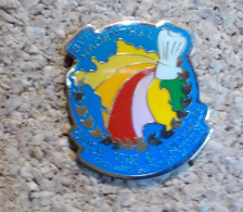 Pin's - SVF Hagenthal, Salon Des Vins Et Des Fromages Et Spécialités Gustative De France - Alimentation