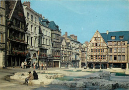 76 - Rouen - La Place Du Vieux Marché - CPM - Voir Scans Recto-Verso - Rouen