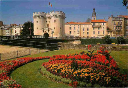 55 - Verdun - Le Pont Sur La Meuse - La Porte Chaussée - Massifs Floraux - Fleurs - Carte Neuve - CPM - Voir Scans Recto - Verdun