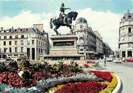 45 - Orléans - Place Du Martroi - Statue équestre De Jeanne D'Arc - Fleurs - Automobiles - CPM - Voir Scans Recto-Verso - Orleans