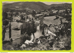 63 CHATEAUNEUF LES BAINS Vers Manzat Vue Générale Vallée De La Sioule En 1962 Hôtel Du Centre CHATARD Citroën 2CV Seule - Manzat