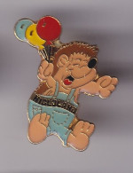 Pin's Higloland Hérisson Avec Ballons  Réf 8539 - Animaux