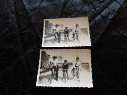 P-697 , Lot De 2 Photos, Trois Jeune Hommes à Vélo, Haute-Loire, 1935 - Radsport